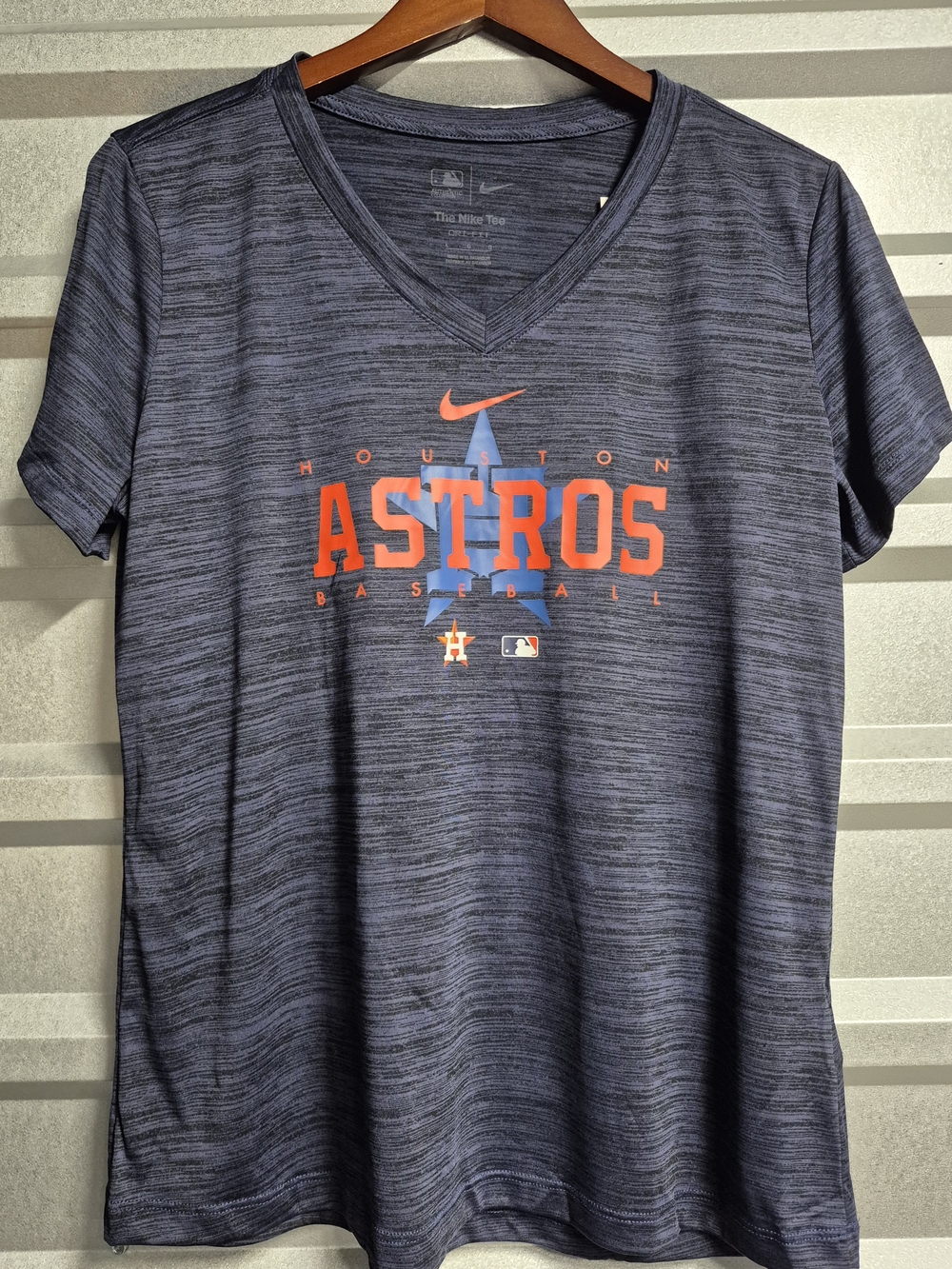 Nike Women's V-Neck Houston Astros Nike DRI FIT TEE NWT LARGE $40